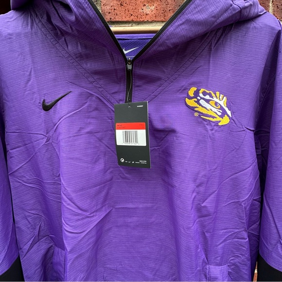 NWT Nike Men’s LSU Tigers Long Sleeve Hooded Windbreaker Nike Pullover Zip L - Picture 3 of 13